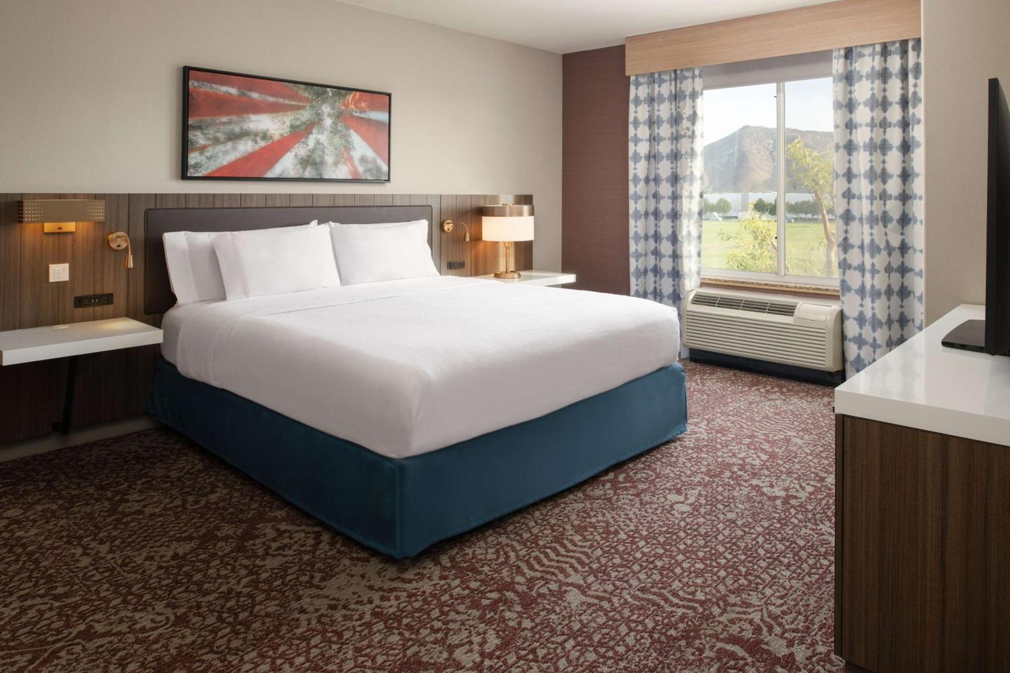 Hilton Garden Inn Фонтана Екстериор снимка